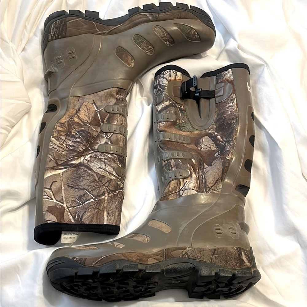 Banded Camo boots Men’s size 13
